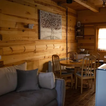 Ferienhaus Rajska Koliba Kaludjerske Bare