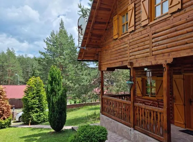 Rajska Koliba Kaludjerske Bare