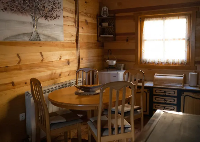 Rajska Koliba Kaludjerske Bare