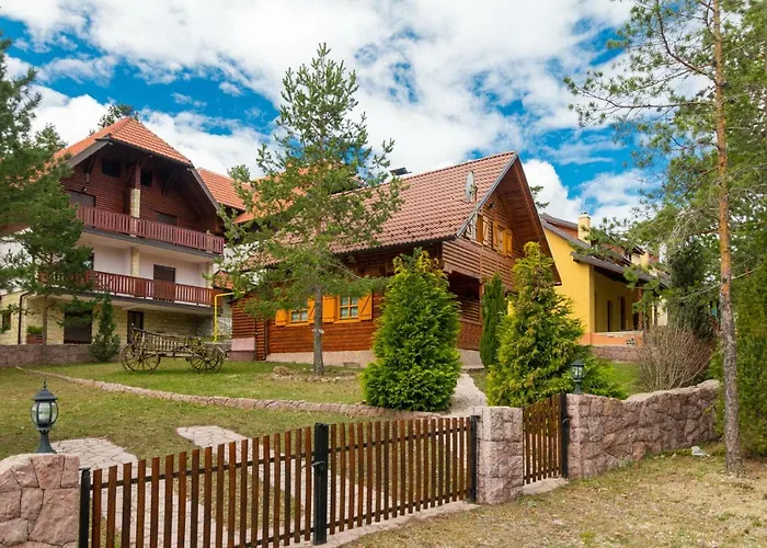 Rajska Koliba Kaludjerske Bare